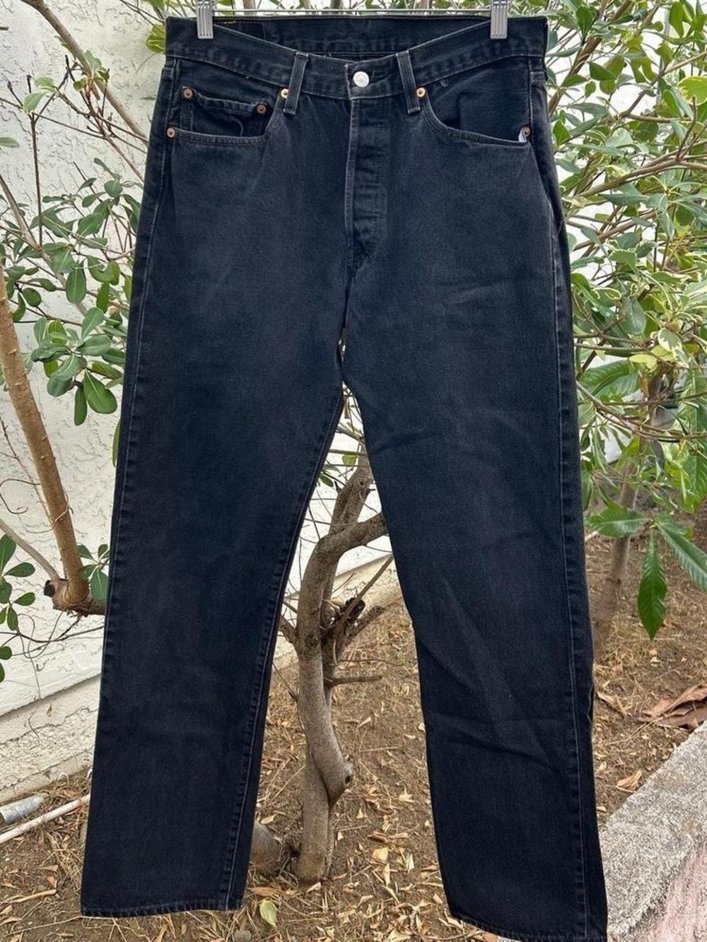 Vintage 2005 Levi’s 501 Black Denim Jeans 33x36 Straight Leg Button Fly